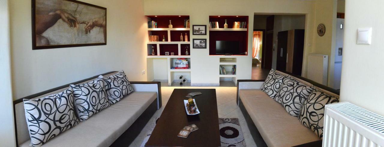 Thesshouse Pefka Fk Apartment Tesalonika Bagian luar foto